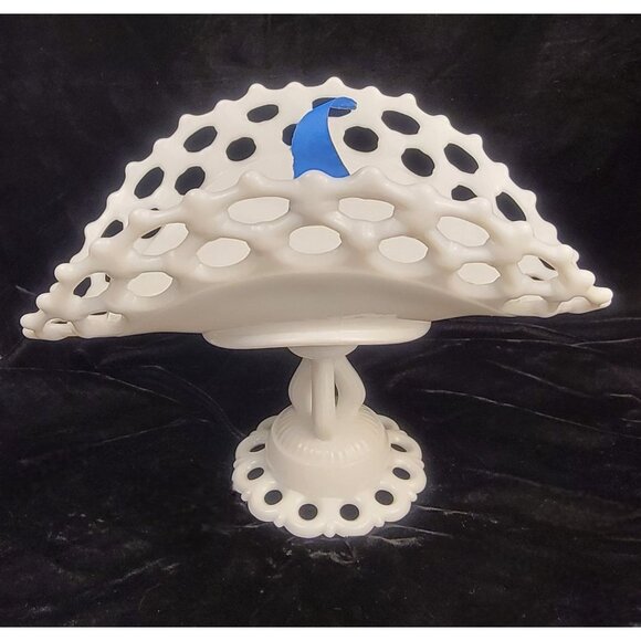 Vintage Westmoreland Milk Glass Doric Open Lace Pedestal Fruit Bowl - Picture 4 of 15